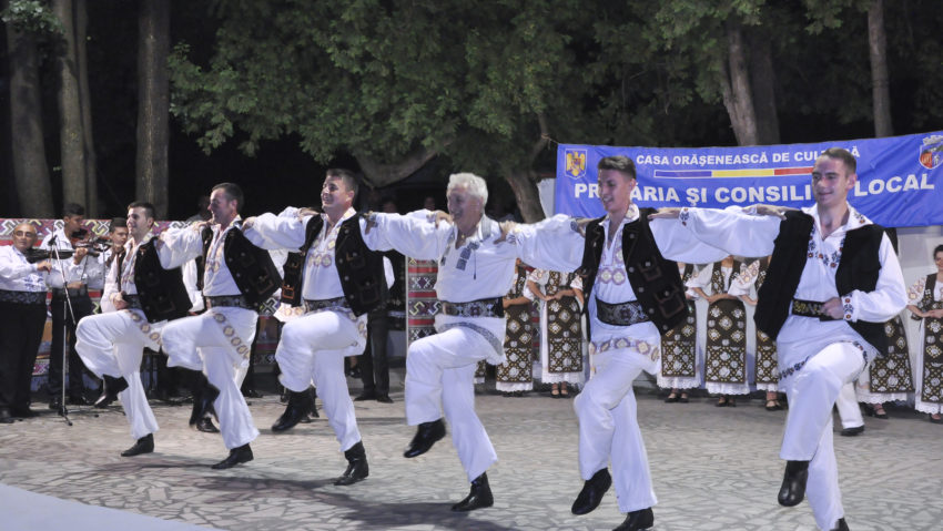 Identitatea naţională, culturală şi spirituală a românilor din Ungaria promovată din Banat Identitatea naţională, culturală şi spirituală a românilor din Ungaria promovată din Banat
