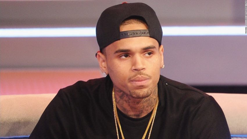 Acuzat de violențe, Chris Brown a fost din nou arestat Acuzat de violențe, Chris Brown a fost din nou arestat