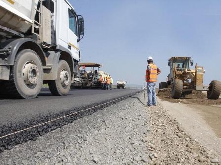 Traficul rutier se intensifică de la oră la oră. Deocamdată nu sunt probleme Traficul rutier se intensifică de la oră la oră. Deocamdată nu sunt probleme