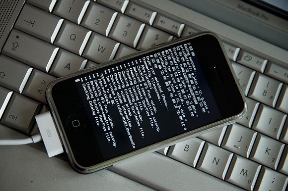 Sfaturi de la un expert: Cum să te protejezi de hackeri în vacanță Sfaturi de la un expert: Cum să te protejezi de hackeri în vacanță