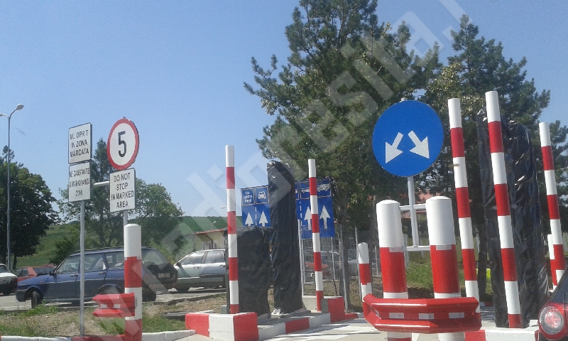 Poliţiştii de frontieră cărăşeni ameninţaţi de virusul COVID-19 Poliţiştii de frontieră cărăşeni ameninţaţi de virusul COVID-19