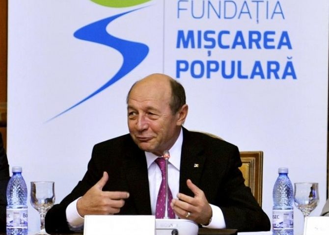 Preşedintele PMP, Traian Băsescu, nu respinge ideea de a candida la alegerile parlamentare Preşedintele PMP, Traian Băsescu, nu respinge ideea de a candida la alegerile parlamentare