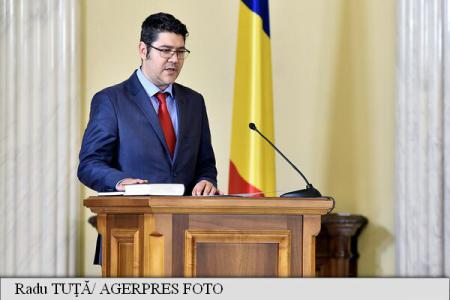 Dragoș Cristian Dinu este noul ministru al Fondurilor Europene, după ce Cristian Ghinea și-a dat demisia din Guvern Dragoș Cristian Dinu este noul ministru al Fondurilor Europene, după ce Cristian Ghinea și-a dat demisia din Guvern