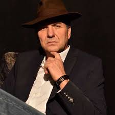 [FOTO] În această seară, de la ora 22,08, invitatul emisiunii Boema este actorul, regizorul și totodată directorul Teatrului de Artă din Deva, Mihai Panaitescu
