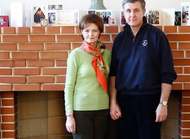 Familia Regală a României îşi petrece Crăciunul la Săvârşin, unde va împărţi cadouri celor nevoiaşi Familia Regală a României îşi petrece Crăciunul la Săvârşin, unde va împărţi cadouri celor nevoiaşi