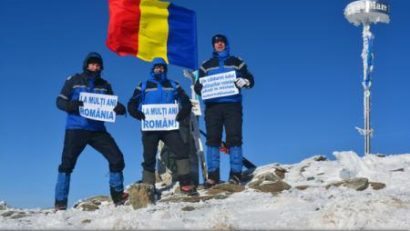 De 1 Decembrie, Drapelul României a fost arborat din nou la peste 2.500 metri