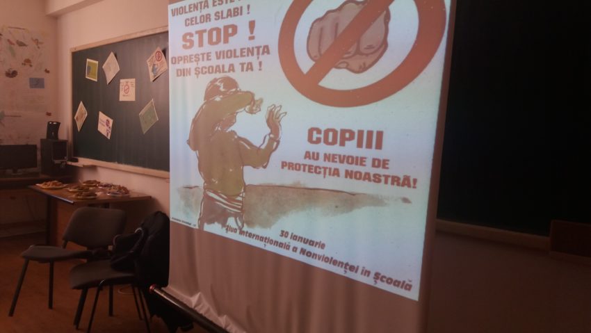 Ziua Internațională a Nonviolenței în Caraș-Severin: ,,M-a bătut un coleg și eu l-am împins înapoi!” Ziua Internațională a Nonviolenței în Caraș-Severin: ,,M-a bătut un coleg și eu l-am împins înapoi!”