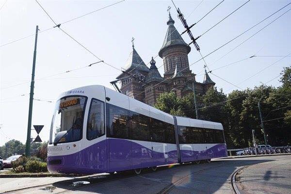 Tramvaiele Armonia ies pe traseu de luna viitoare. Timişorenii vor circula mai civilizat Tramvaiele Armonia ies pe traseu de luna viitoare. Timişorenii vor circula mai civilizat