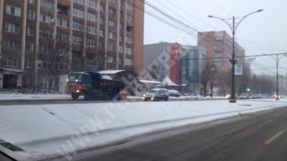 [FOTO] Ninge fără încetare în Reșița. Situația este însă sub control!