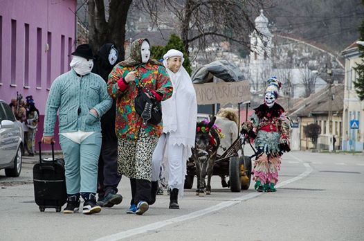 Un eveniment de tradiție aflat pe cale de dispariție reînvie în Clisura Dunării. Poftiţi la „Făşanc”! Un eveniment de tradiție aflat pe cale de dispariție reînvie în Clisura Dunării. Poftiţi la „Făşanc”!