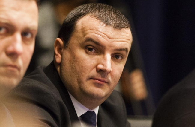 Călin Dobra (PSD), succesorul premierului Grindeanu în funcţia de preşedinte al Consiliului Judeţean Timiş Călin Dobra (PSD), succesorul premierului Grindeanu în funcţia de preşedinte al Consiliului Judeţean Timiş