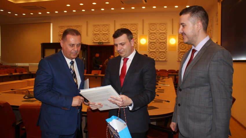 Ambasadorul Republicii Cehe în România, la Consiliul Județean Caraş-Severin. Ce s-a discutat Ambasadorul Republicii Cehe în România, la Consiliul Județean Caraş-Severin. Ce s-a discutat