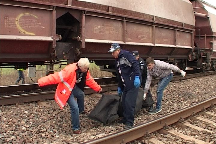 Destin cutremurător în vestul ţării: Un tânăr de 20 de ani, lovit mortal de tren, în timp ce asculta muzică la căști Destin cutremurător în vestul ţării: Un tânăr de 20 de ani, lovit mortal de tren, în timp ce asculta muzică la căști