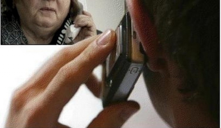 Atenţie la metoda „Accidentul”. Reşiţean prins în flagrant în timp ce încerca să înşele localnici din Oţelu Roşu Atenţie la metoda „Accidentul”. Reşiţean prins în flagrant în timp ce încerca să înşele localnici din Oţelu Roşu