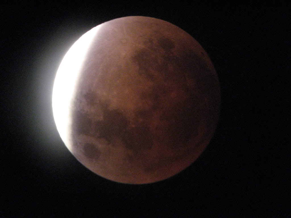 Eclipsă de lună. Ce vedem la noapte este Luna de zăpadă Radio România