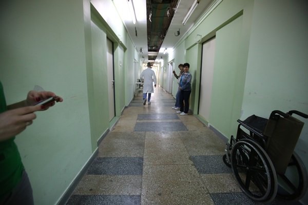 ATENŢIE la poşete şi buzunare! Se fură ca-n codru la Spitalul Municipal din Caransebeș! ATENŢIE la poşete şi buzunare! Se fură ca-n codru la Spitalul Municipal din Caransebeș!