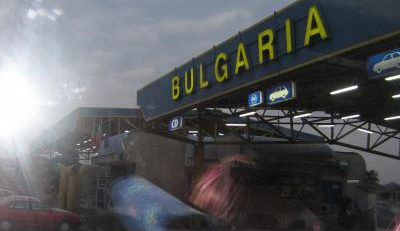 Bulgarii închid graniţele înaintea alegerilor de duminică