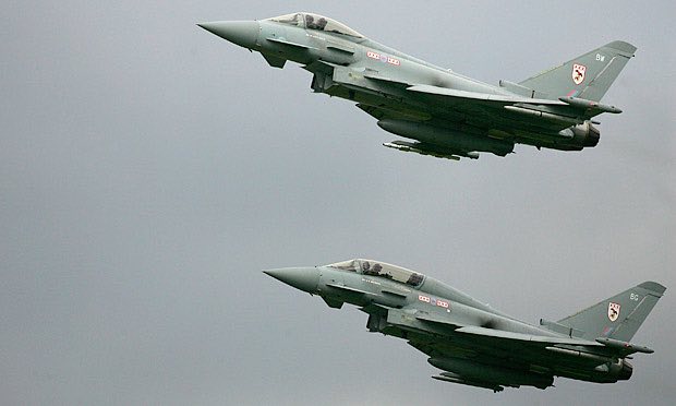 Britanicii trimit avioane militare Eurofighter Typhoon în România Britanicii trimit avioane militare Eurofighter Typhoon în România