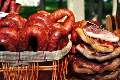 Cărăşeni, în premieră, la Festivalul Internaţional al Şuncii şi Cârnatului de la Gyula Cărăşeni, în premieră, la Festivalul Internaţional al Şuncii şi Cârnatului de la Gyula