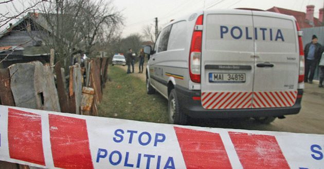 Crimă oribilă într-un sat din vestul ţării. Şi-a omorât soţia cu lovituri de topor şi i-a incendiat cadavrul
