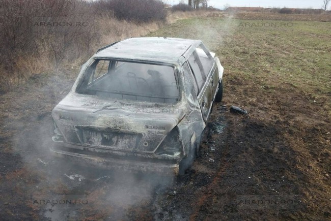 Timişean găsit carbonizat în maşina sa, în judeţul Arad