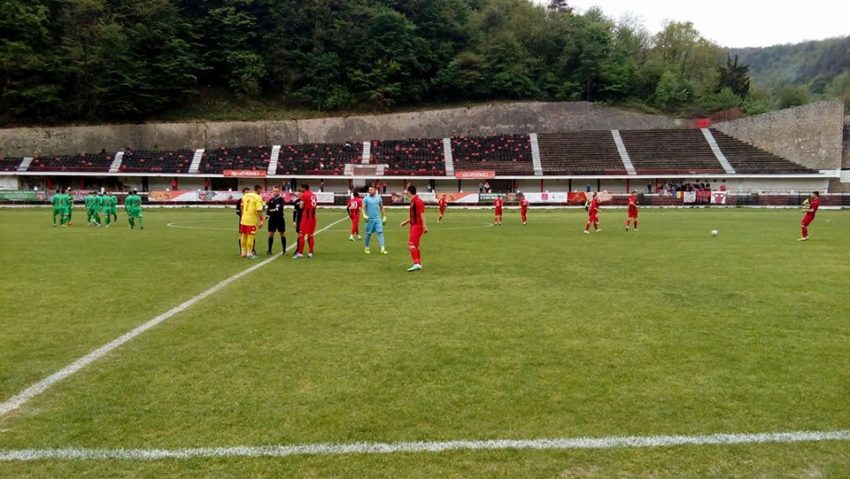 Zis şi făcut! CSM Reşiţa a obţinut victoria şi e doar la un pas în spatele pretendentelor la promovare Zis şi făcut! CSM Reşiţa a obţinut victoria şi e doar la un pas în spatele pretendentelor la promovare
