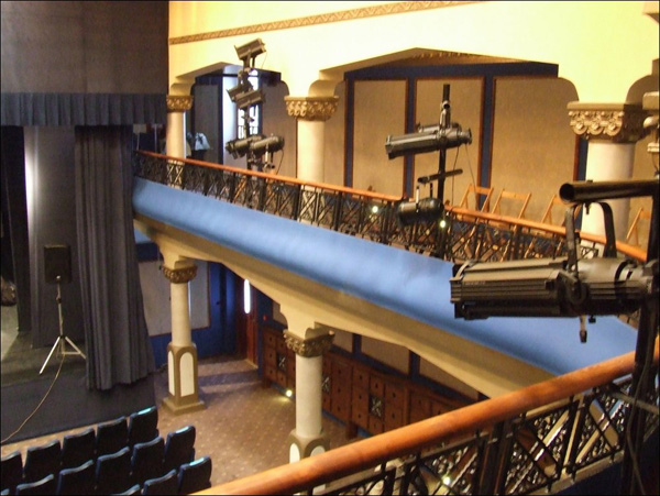 [FOTO] Cu mic cu mare, astăzi mergem la teatru !