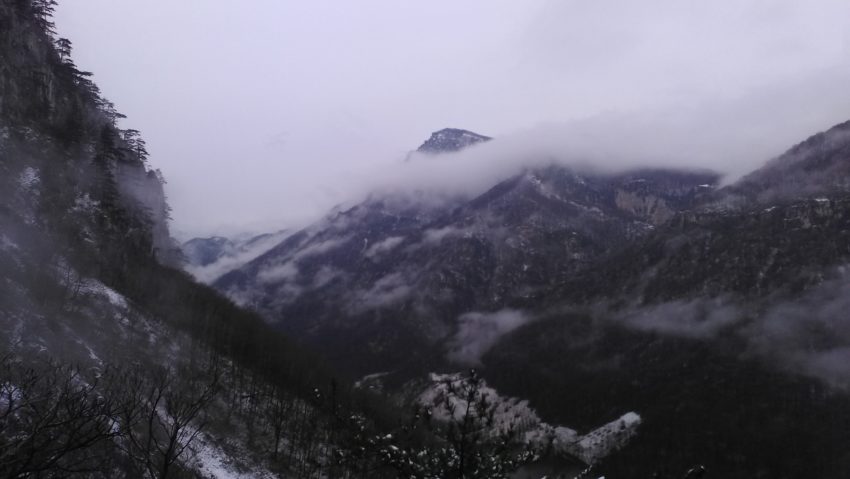 Traseele de pe Valea Cernei sunt pregătite pentru primirea turiștilor! Traseele de pe Valea Cernei sunt pregătite pentru primirea turiștilor!