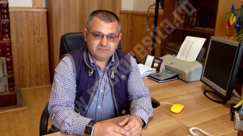 Apa potabilă va ajunge şi în gospodăriile din Răcăşdia Apa potabilă va ajunge şi în gospodăriile din Răcăşdia