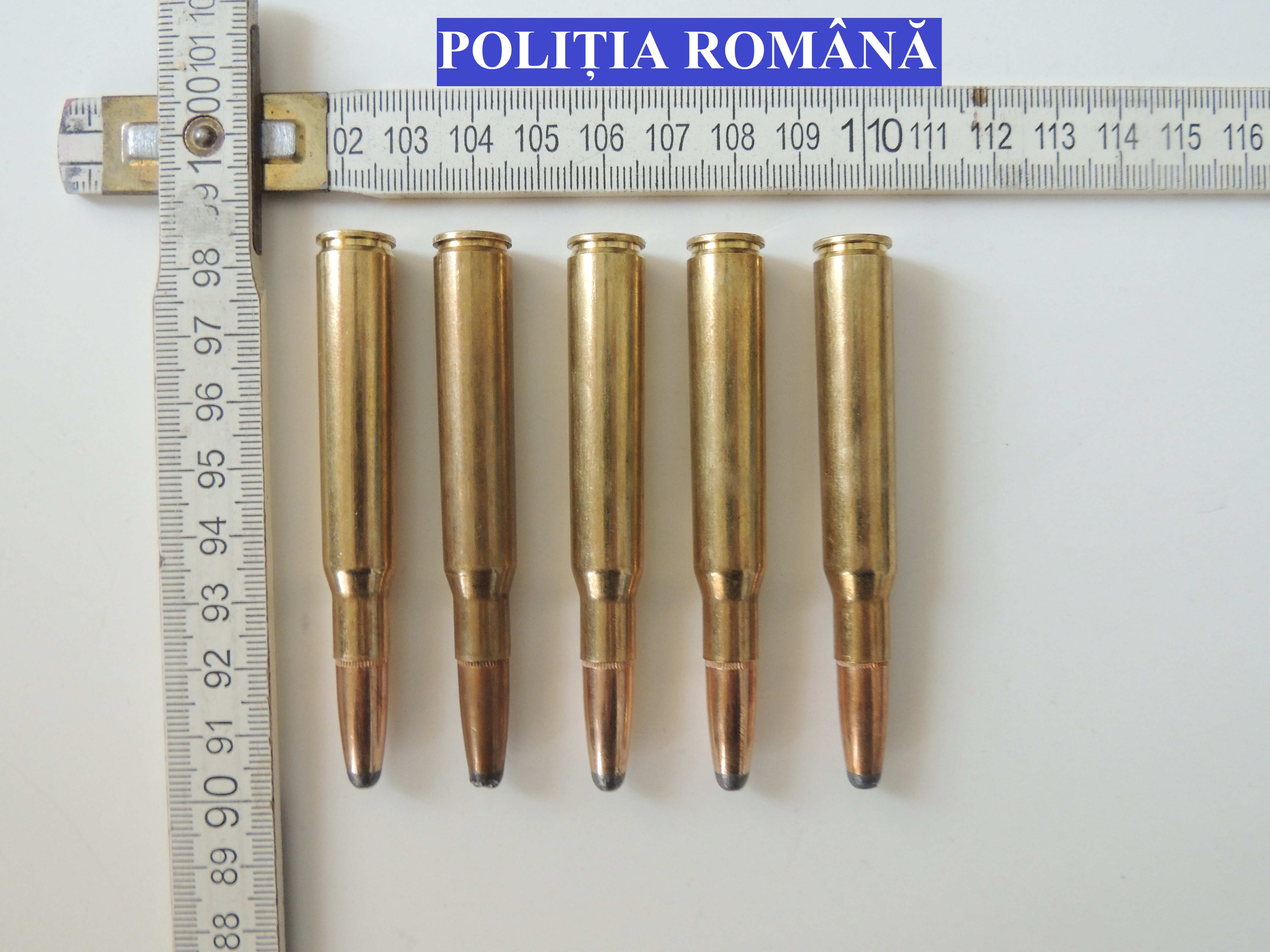 Reţinuţi pentru braconaj cinegetic şi uz de armă letală fără drept
