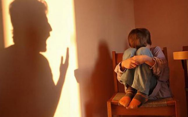 Se întâmplă la Reșița: mamă și doi minori bătuți și amenințați cu moartea! Se întâmplă la Reșița: mamă și doi minori bătuți și amenințați cu moartea!