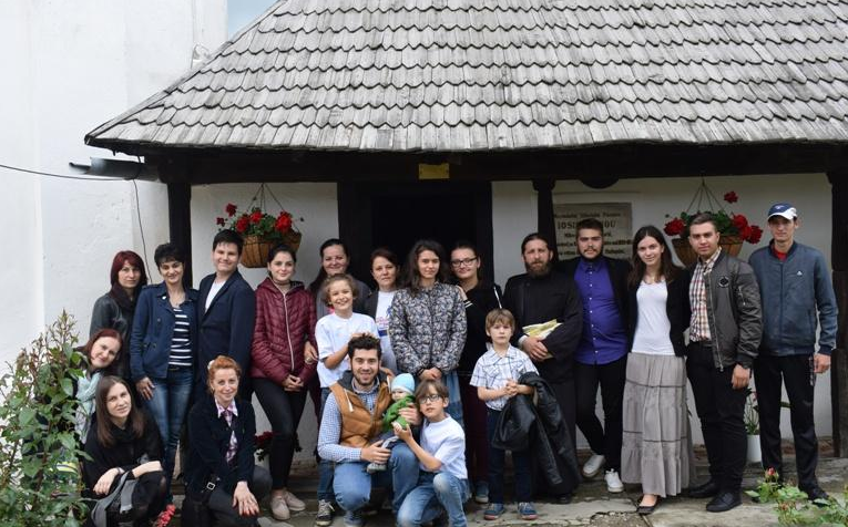 Pelerinajul tinerilor ortodocşi în Banatul de Munte