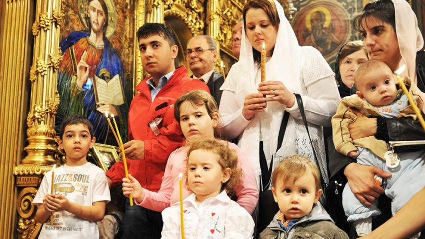 ”Familia creștină – o iubire jertfelnică” ”Familia creștină – o iubire jertfelnică”