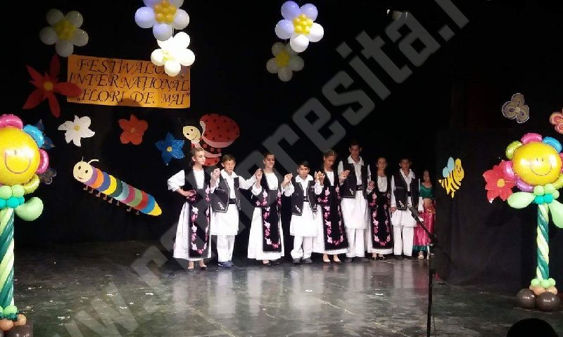 Copiii de la Centrul Şcolar de Educaţie Incluzivă “ Aurora” Reşiţa au luat cu asalt podiumul Festivalului Internaţional “Flori de mai” la Oradea Copiii de la Centrul Şcolar de Educaţie Incluzivă “ Aurora” Reşiţa au luat cu asalt podiumul Festivalului Internaţional “Flori de mai” la Oradea
