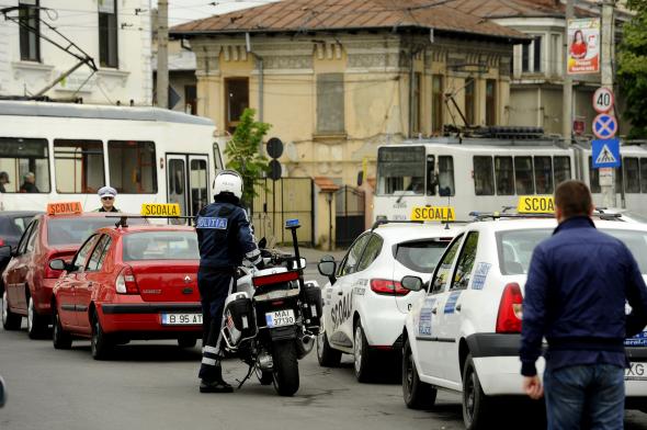 Cum se vor face înregistrările la examenul pentru permis auto. Precizările Poliţiei Cum se vor face înregistrările la examenul pentru permis auto. Precizările Poliţiei