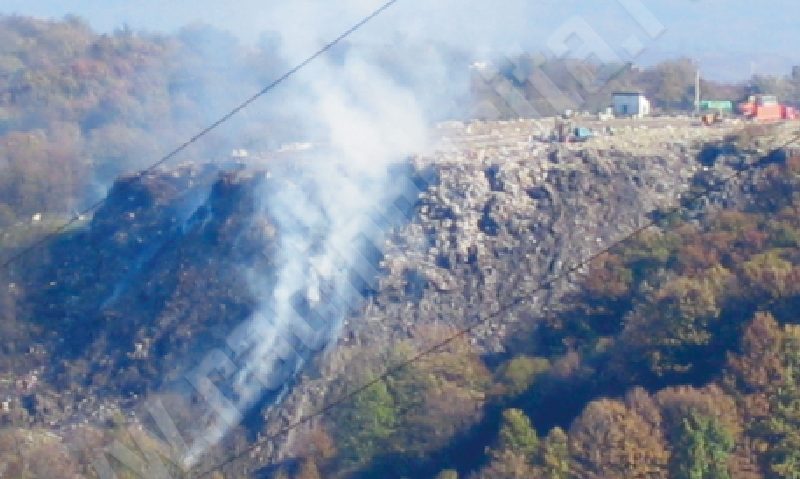 Plângere penală pentru poluarea cu fum şi deşeuri la Reşiţa: Garda de mediu anunţă măsuri drastice Plângere penală pentru poluarea cu fum şi deşeuri la Reşiţa: Garda de mediu anunţă măsuri drastice