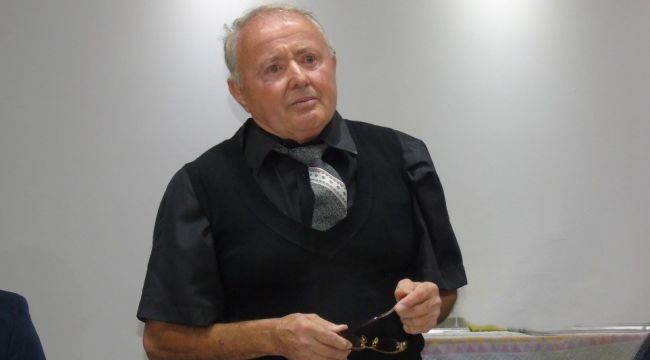 Un lugojean și-a donat biblioteca în Cuba Un lugojean și-a donat biblioteca în Cuba