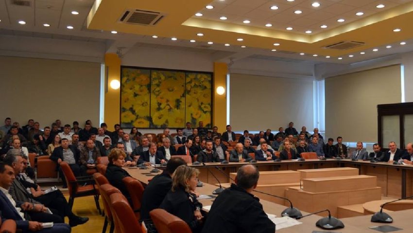 Şedinţă „de urgenţă” la Prefectură Şedinţă „de urgenţă” la Prefectură