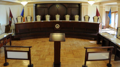 CCR admite sesizarea Avocatului Poporului asupra OUG care reglementează amenzile în starea de urgenţă