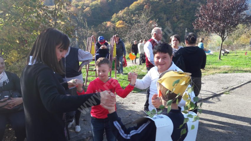 Centrul Primăvara se pregătește de 1 Decembrie!