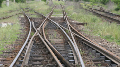 Ioan Popa: „CFR Infrastructură pune frâne pe calea ferată Reșița-Timișoara”