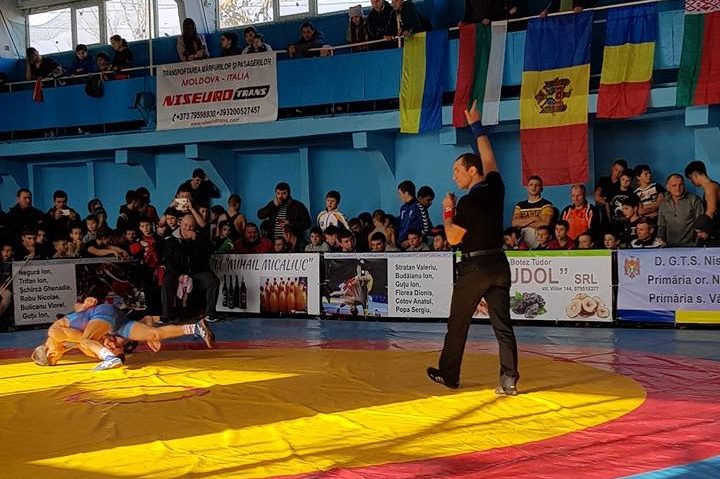Noi medalii pentru luptătorii reşiţeni Noi medalii pentru luptătorii reşiţeni