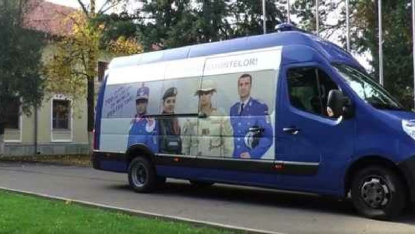 Caravana Jandarmeriei ajunge astăzi şi în Caraş-Severin Caravana Jandarmeriei ajunge astăzi şi în Caraş-Severin