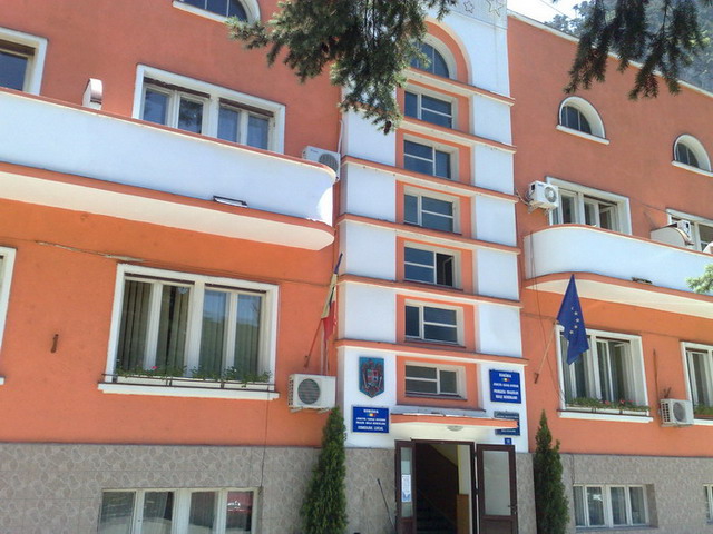 Cereri multe, oferte puține pentru locuințele ANL din Băile Herculane Cereri multe, oferte puține pentru locuințele ANL din Băile Herculane