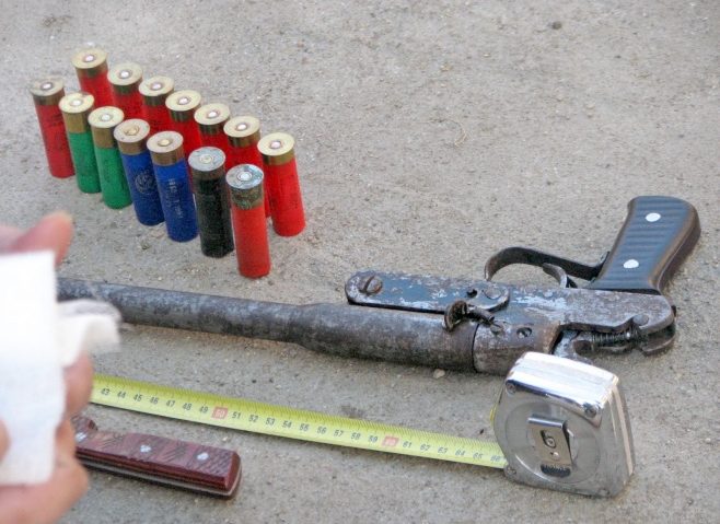 Cu puşca, la vânătoare de câini Cu puşca, la vânătoare de câini