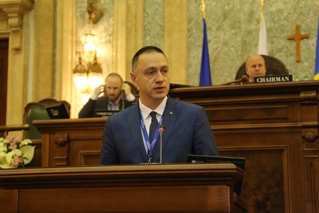 Mesaj de condoleanţe transmis de MApN după moartea Regelui Mihai I Mesaj de condoleanţe transmis de MApN după moartea Regelui Mihai I
