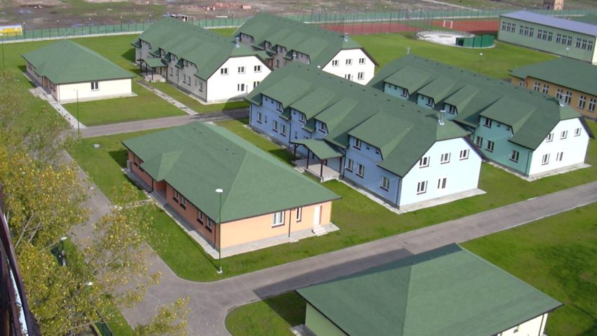 Tinerii cu probleme, primi paşi spre o viaţă normală Tinerii cu probleme, primi paşi spre o viaţă normală