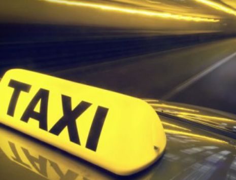 Primăria Arad anunță atribuirea a 122 autorizații taxi