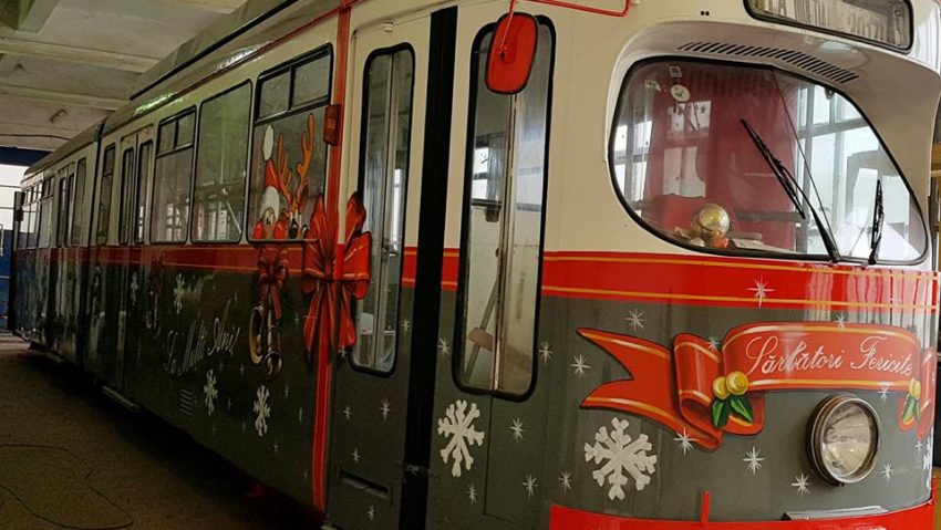 Vine Tramvaiul lui Moș Crăciun în municipiul Arad! Vine Tramvaiul lui Moș Crăciun în municipiul Arad!