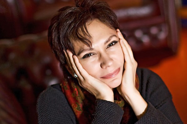 [FOTO] Oana Pellea: „Oriunde am merge în lumea asta mare purtăm pe tălpile sufletului nostru pământ românesc!”